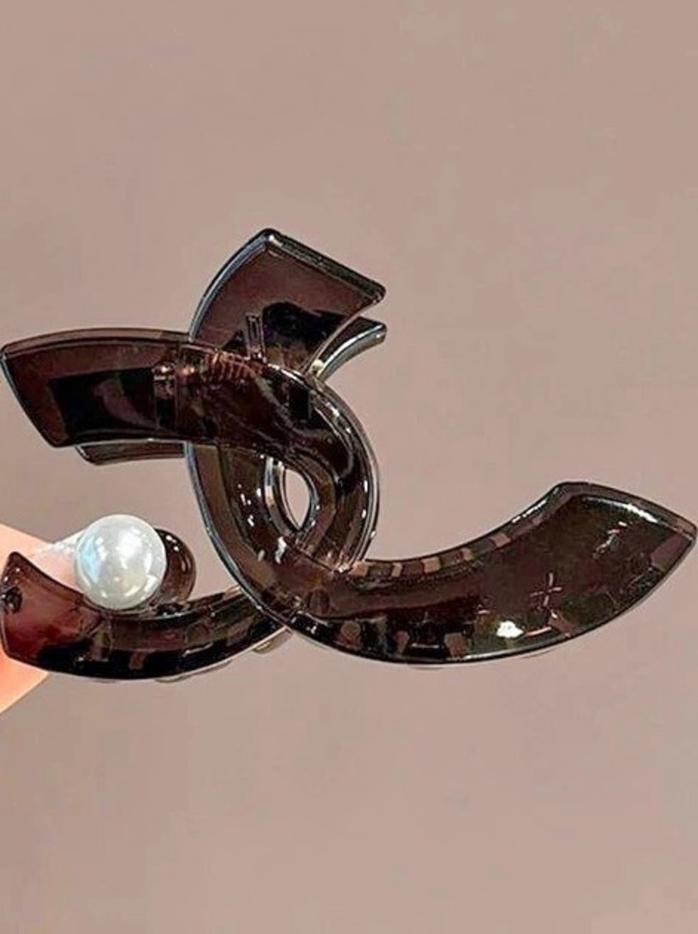 Claw Hair Clip in Black & Brown